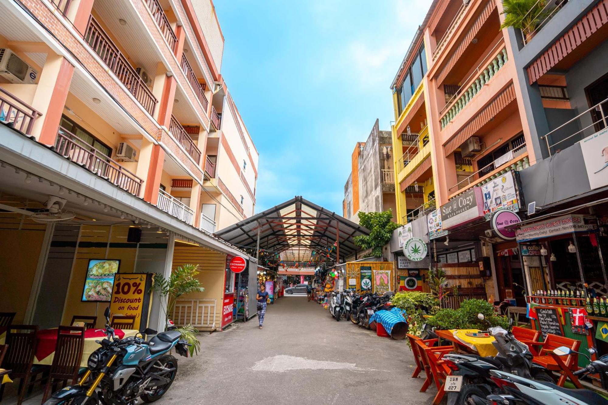 Outdoor Inn Kata Hotel エクステリア 写真