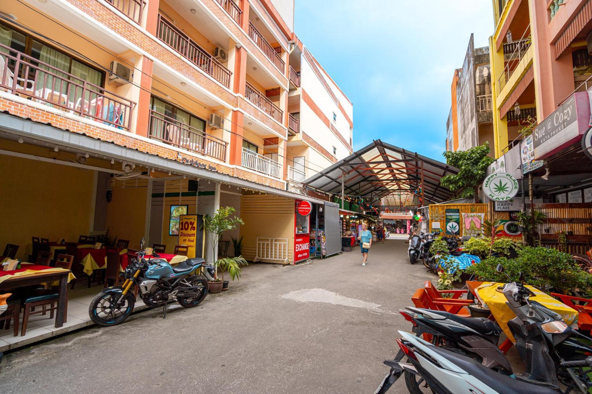 Outdoor Inn Kata Hotel エクステリア 写真