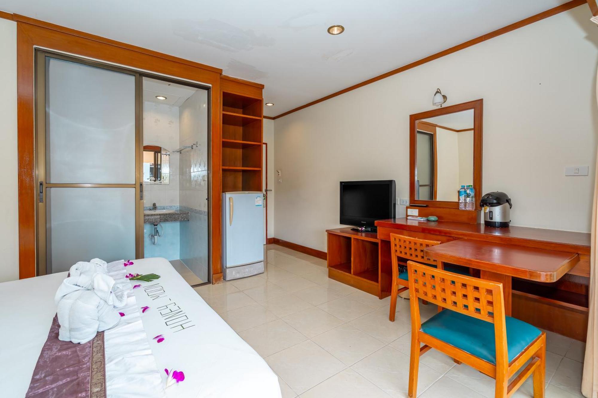 Outdoor Inn Kata Hotel エクステリア 写真